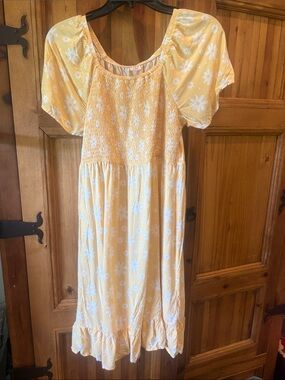 wonder nation Yellow Floral Smocked Midi Dress